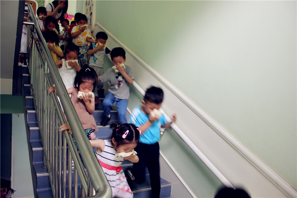 構筑安全防火墻 紫苑幼兒園開展消防演習